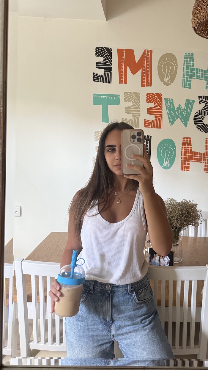 תמונה — ללא איפור